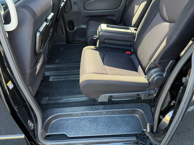 セレナ ハイウェイスター　Ｖセレクション　両側パワースライドドア・ナビ・地デジ・Ｂｌｕｅｔｏｏｔｈ・バックカメラ・リアフリップダウンモニター・クルーズコントロール・ＥＴＣ・スマートキー・プッシュスタート・オートライト・煙草臭無（24枚目）