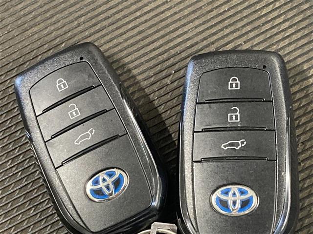 ハリアーハイブリッド Ｚ　４ＷＤ　フルセグ　メモリーナビ　ミュージックプレイヤー接続可　バックカメラ　衝突被害軽減システム　ＥＴＣ　ドラレコ　ＬＥＤヘッドランプ　フルエアロ（31枚目）