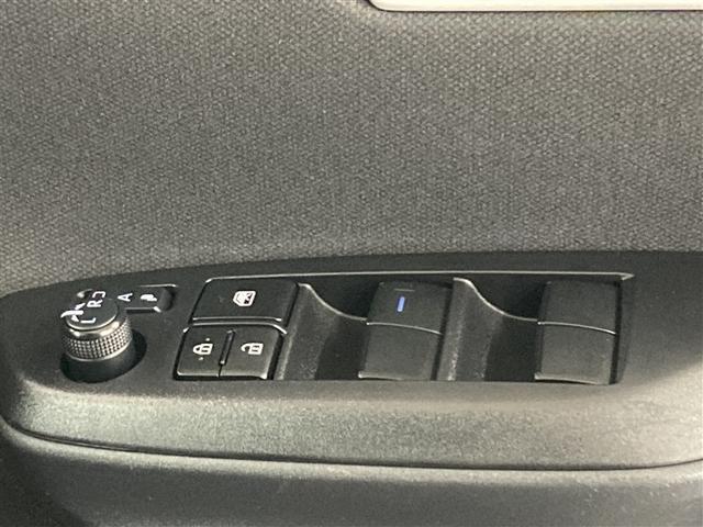 ヤリス X DVD再生 ミュージックプレイヤー接続可 バックカメラ 衝突被害軽減システム ETC(29枚目)