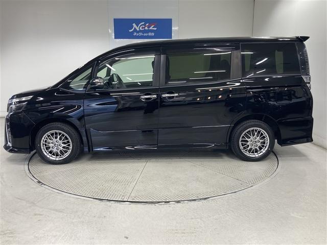 ヴォクシー ハイブリッドＺＳ　煌ＩＩＩ　衝突被害軽減システム　ＥＴＣ　ドラレコ　両側電動スライド　ＬＥＤヘッドランプ　乗車定員７人　３列シート（4枚目）