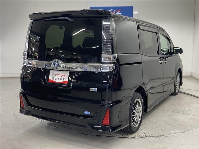 ヴォクシー ハイブリッドＺＳ　煌ＩＩＩ　衝突被害軽減システム　ＥＴＣ　ドラレコ　両側電動スライド　ＬＥＤヘッドランプ　乗車定員７人　３列シート（8枚目）