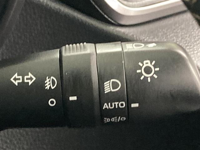 カローラ ハイブリッド　ダブルバイビー　フルセグ　メモリーナビ　ミュージックプレイヤー接続可　バックカメラ　衝突被害軽減システム　ＥＴＣ　ドラレコ　ＬＥＤヘッドランプ　ワンオーナー（26枚目）