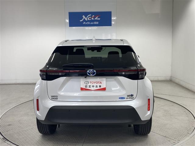 ヤリスクロス ハイブリッドＺ　４ＷＤ　ミュージックプレイヤー接続可　バックカメラ　衝突被害軽減システム　ＥＴＣ　ドラレコ　ＬＥＤヘッドランプ　ワンオーナー　記録簿（6枚目）