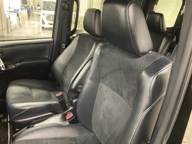 ヴォクシー ハイブリッドＺＳ　煌ＩＩＩ　フルセグ　メモリーナビ　ＤＶＤ再生　ミュージックプレイヤー接続可　後席モニター　バックカメラ　衝突被害軽減システム　ＥＴＣ　ドラレコ　両側電動スライド　ＬＥＤヘッドランプ　乗車定員７人　３列シート（33枚目）