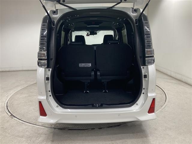 �R��ڃV�[�g�𗧂Ă��܂܂ł��\���ȗe�ʂ̃��Q�[�W�X�y�[�X�I�Ⴂ�J�����ɂ��A�d���ו����傫�������グ���ɏo������ł��܂�