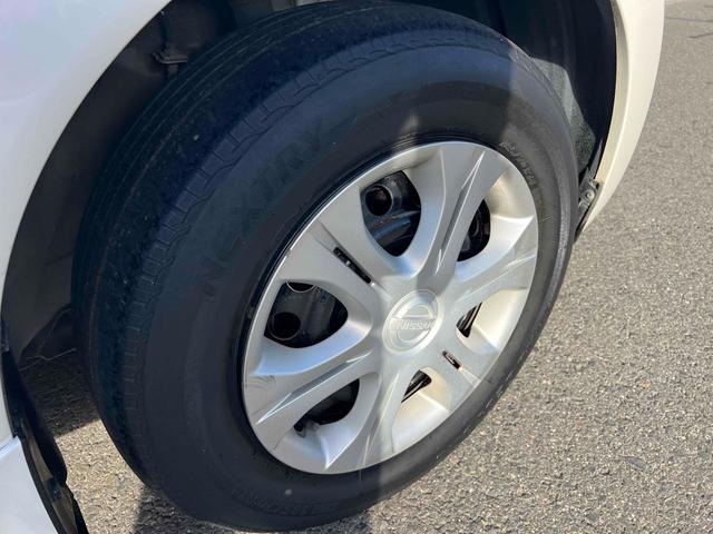 ノート Ｘ　ワンオーナー　ナビ　ＴＶ　スマートキー　アイドリングストップ　　ＣＶＴ　盗難防止システム　衝突安全ボディ　ＡＢＳ　ＣＤ　ＤＶＤ再生　ＵＳＢ　ミュージックプレイヤー接続可　Ｂｌｕｅｔｏｏｔｈ　エアコン（19枚目）