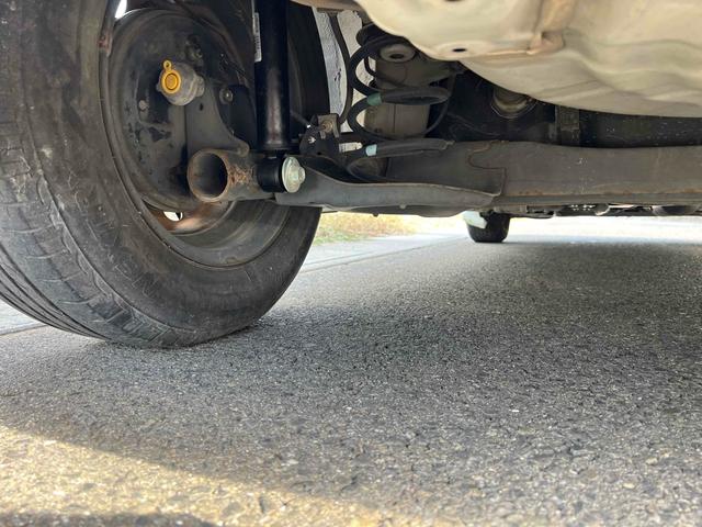 ノート Ｘ　ワンオーナー　ナビ　ＴＶ　スマートキー　アイドリングストップ　　ＣＶＴ　盗難防止システム　衝突安全ボディ　ＡＢＳ　ＣＤ　ＤＶＤ再生　ＵＳＢ　ミュージックプレイヤー接続可　Ｂｌｕｅｔｏｏｔｈ　エアコン（26枚目）