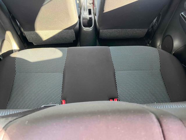 ノート Ｘ　ワンオーナー　ナビ　ＴＶ　スマートキー　アイドリングストップ　　ＣＶＴ　盗難防止システム　衝突安全ボディ　ＡＢＳ　ＣＤ　ＤＶＤ再生　ＵＳＢ　ミュージックプレイヤー接続可　Ｂｌｕｅｔｏｏｔｈ　エアコン（37枚目）