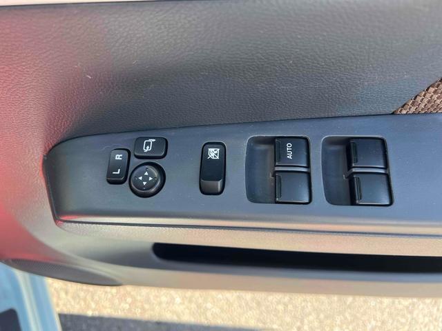 モコ Ｘ　関東仕入れ　ナビ　ＴＶ　スマートキー　電動格納ミラー　ベンチシート　ＣＶＴ　盗難防止システム　ＡＢＳ　Ｂｌｕｅｔｏｏｔｈ　アルミホイール　衝突安全ボディ　エアコン　パワーステアリング　パワーウィンドウ（11枚目）