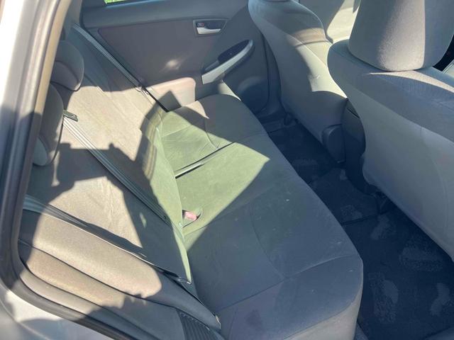 プリウス Ｌ　ドライブレコーダー　ＥＴＣ　バックカメラ　ナビ　ＴＶ　アルミホイール　ＣＶＴ　スマートキー　アイドリングストップ　電動格納ミラー　盗難防止システム　ＣＤ　Ｂｌｕｅｔｏｏｔｈ　衝突安全ボディ　ＡＢＳ（38枚目）