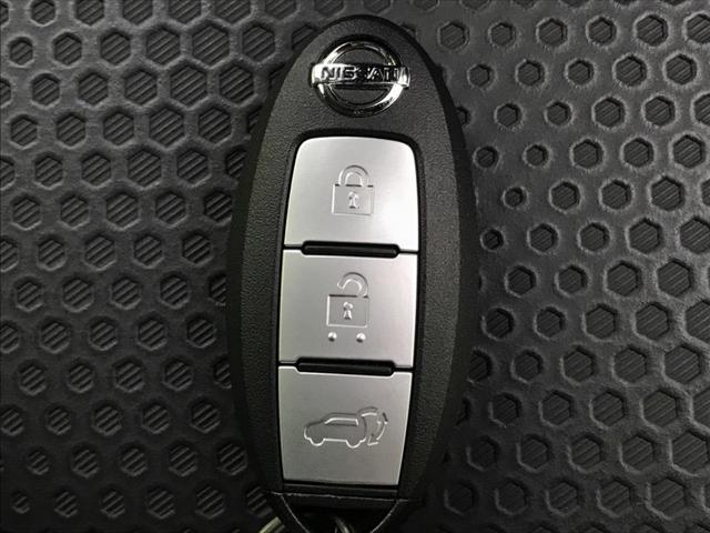 20Xi 4WD 9型SDナビ 衝突被害軽減装置 全周囲カメラ プロパイロット クリアランスソナー 禁煙 レーンアシスト ETC オートライト LEDヘッドライト アイドリングストップ スマートキー 純正AW(10枚目)