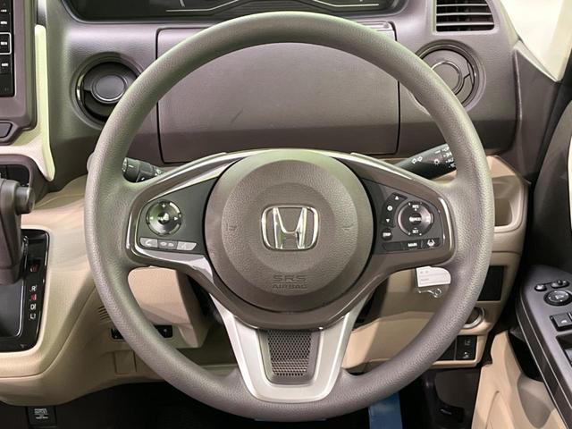 G・Lホンダセンシング 禁煙車 衝突軽減装置 アダプティブクルーズコントロール オートマチックハイビーム 電動スライドドア 純正SDナビ バックカメラ Bluetooth再生 ETC LEDヘッドライト 車線逸脱警報(12枚目)