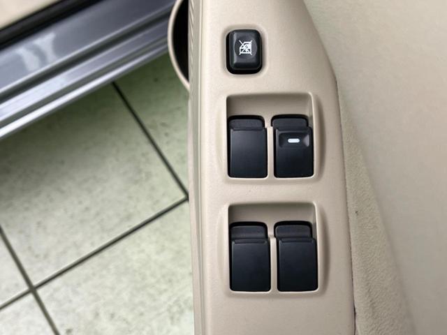 ベリー 禁煙車 SDナビ ETC 電動格納ミラー オートライト プライバシーガラス 盗難防止システム CD(25枚目)