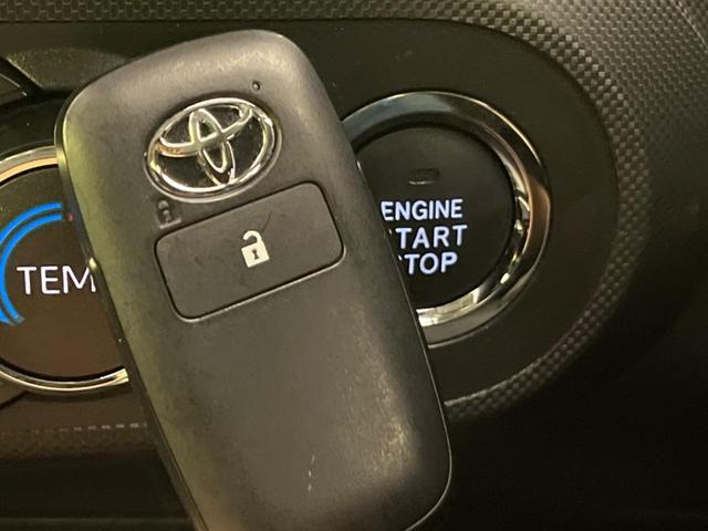 G 禁煙車 トヨタセーフティーセンス 純正ナビ バックカメラ クリアランスソナー ペダル踏み間違い装置 車線逸脱機能 フルセグTV Bluetooth再生 DVD再生 LEDヘッド アイドリングストップ(62枚目)
