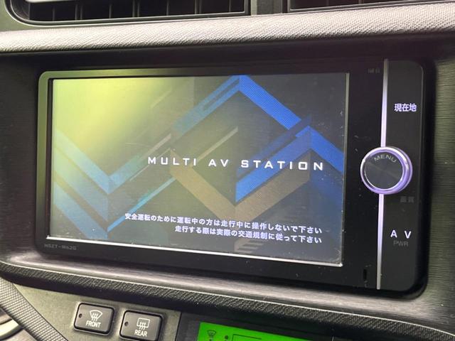 アクア Ｇブラックソフトレザーセレクション　禁煙車　純正ナビ　バックカメラ　Ｂｌｕｅｔｏｏｔｈ再生　ＥＴＣ　シートヒーター　スマートキー　オートライト　ステアリングスイッチ　パドルシフト　純正アルミホイール　フォグライト（3枚目）