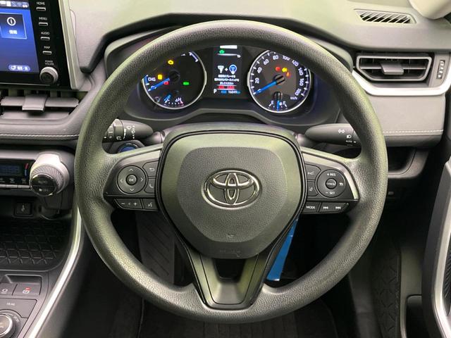 ＲＡＶ４ ハイブリッドＸ　４ＷＤ　禁煙車　トヨタセーフティーセンス　ディスプレイオーディオ　バックカメラ　レーダークルーズコントロール　Ｂｌｕｅｔｏｏｔｈ再生　ＬＥＤヘッドライト　フルセグＴＶ　クリアランスソナー　ＥＴＣ（12枚目）