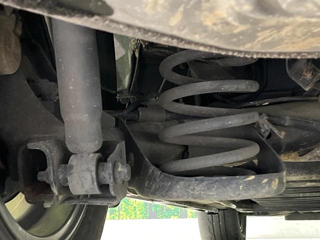 ヴォクシー ハイブリッドＺＳ　電動スライドドア　ＳＤナビ　バックカメラ　衝突軽減装置　禁煙車　コーナーセンサー　スマートキー　ＬＥＤヘッド　ＥＴＣ　クルコン　オートハイビーム　オートライト　デュアルエアコン　ＬＥＤフォグ（21枚目）