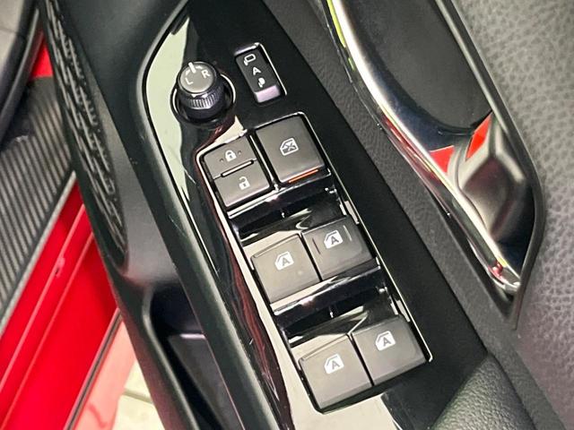 プリウスＰＨＶ Ａプレミアム　モデリスタエアロ　純正１１型ナビ　バックカメラ　ＡＣ１００Ｖ電源　衝突軽減装置　レーダークルーズ　禁煙車　シートヒーター　パワーシート　コーナーセンサー　スマートキー　ＬＥＤヘッド　ＥＴＣ　車線逸脱（43枚目）