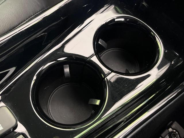 プリウスＰＨＶ Ａプレミアム　モデリスタエアロ　純正１１型ナビ　バックカメラ　ＡＣ１００Ｖ電源　衝突軽減装置　レーダークルーズ　禁煙車　シートヒーター　パワーシート　コーナーセンサー　スマートキー　ＬＥＤヘッド　ＥＴＣ　車線逸脱（65枚目）