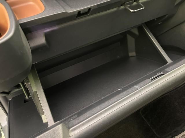 シエンタ ハイブリッドＺ　純正８型ディスプレイオーディオ　全周囲カメラ　両側電動ドア　衝突軽減　レーダークルーズ　コーナーセンサー　１００Ｖ電源　スマートキー　ＬＥＤヘッド　ＥＴＣ　オートハイビーム　車線逸脱警報　オートライト（38枚目）