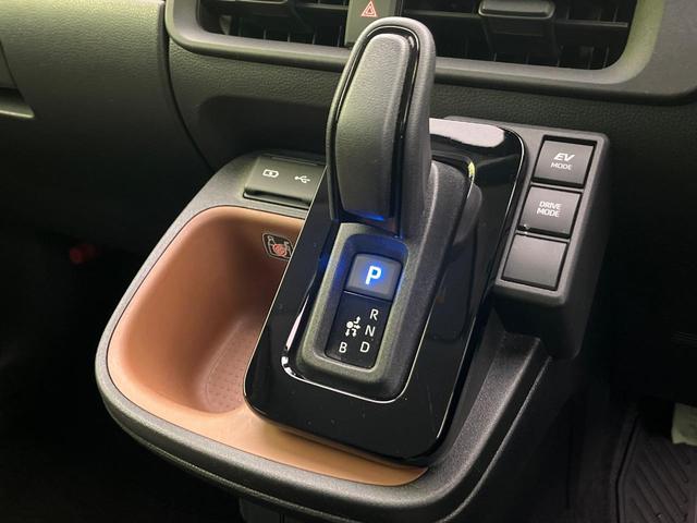 シエンタ ハイブリッドＺ　純正８型ディスプレイオーディオ　全周囲カメラ　両側電動ドア　衝突軽減　レーダークルーズ　コーナーセンサー　１００Ｖ電源　スマートキー　ＬＥＤヘッド　ＥＴＣ　オートハイビーム　車線逸脱警報　オートライト（55枚目）