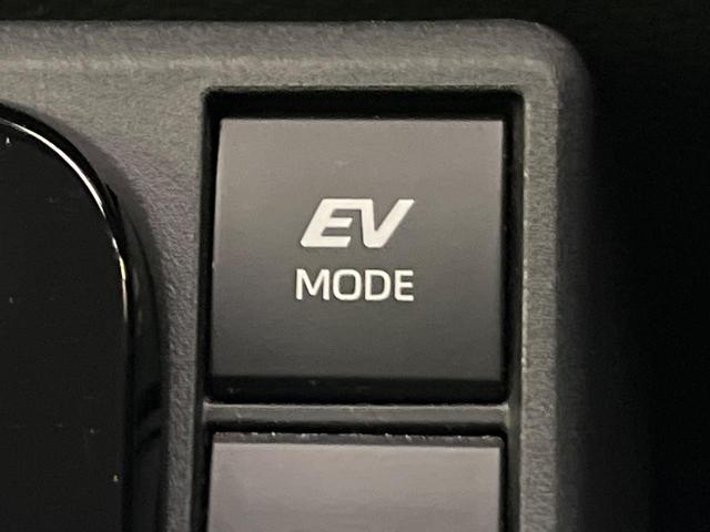 シエンタ ハイブリッドＺ　純正８型ディスプレイオーディオ　全周囲カメラ　両側電動ドア　衝突軽減　レーダークルーズ　コーナーセンサー　１００Ｖ電源　スマートキー　ＬＥＤヘッド　ＥＴＣ　オートハイビーム　車線逸脱警報　オートライト（56枚目）