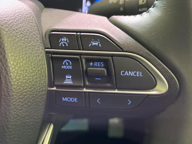 ノア ハイブリッドＳ－Ｚ　純正１０．５型ナビ　後席モニター　バックカメラ　寒冷地仕様　衝突軽減装置　レーダークルーズ　デジタルインナーミラー　コーナーセンサー　スマートキー　ＬＥＤヘッド　ＥＴＣ　ヘッドアップディスプレイ（7枚目）