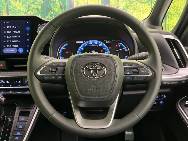 ノア ハイブリッドＳ－Ｚ　純正１０．５型ナビ　後席モニター　バックカメラ　寒冷地仕様　衝突軽減装置　レーダークルーズ　デジタルインナーミラー　コーナーセンサー　スマートキー　ＬＥＤヘッド　ＥＴＣ　ヘッドアップディスプレイ（12枚目）