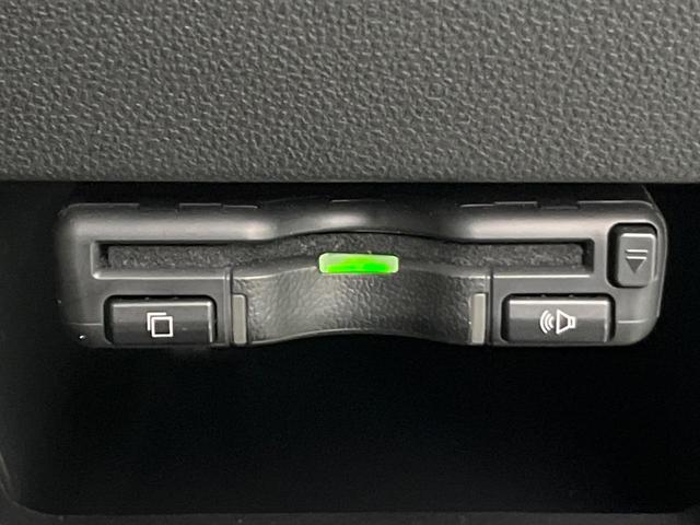 ムーヴキャンバス ＧメイクアップＶＳ　ＳＡＩＩＩ　純正ナビ　全周囲カメラ　両側電動ドア　衝突軽減　シートヒーター　スマートキー　ＬＥＤヘッド　ＥＴＣ　オートハイビーム　オートエアコン　車線逸脱警報　誤発進抑制機能　Ｂｌｕｅｔｏｏｔｈ再生　フルセグＴＶ（8枚目）