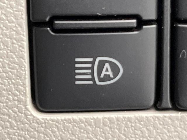 ミライース Ｘ　ＳＡＩＩＩ　衝突軽減　コーナーセンサー　ＬＥＤヘッド　オートハイビーム　車線逸脱警報　誤発進抑制　オーディオ　横滑り防止　パワーウィンドウ　アイドリングストップ　ドアバイザー　エアコン　パワーステアリング（5枚目）