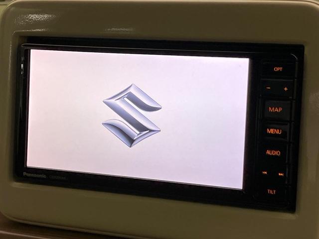 アルトラパン Ｓ　２トーンカラー　純正ナビ　衝突軽減　バックカメラ　シートヒーター　スマートキー　ＨＩＤヘッド　ＥＴＣ　オートライト　Ｂｌｕｅｔｏｏｔｈ　ＣＤ／ＤＶＤ再生　フルセグ　革巻きハンドル　横滑り防止装置（3枚目）
