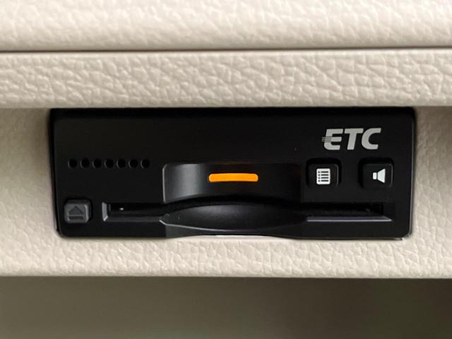 アルトラパン Ｓ　２トーンカラー　純正ナビ　衝突軽減　バックカメラ　シートヒーター　スマートキー　ＨＩＤヘッド　ＥＴＣ　オートライト　Ｂｌｕｅｔｏｏｔｈ　ＣＤ／ＤＶＤ再生　フルセグ　革巻きハンドル　横滑り防止装置（45枚目）
