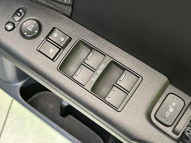 オデッセイ アブソルート・ＥＸ　後席モニター　全周囲カメラ　両側電動ドア　衝突軽減　レーダークルーズ　レザーシート　シートヒーター　ブラインドスポットモニター　パワーシート　コーナーセンサー　スマートキー　ＬＥＤヘッド　ＥＴＣ（43枚目）
