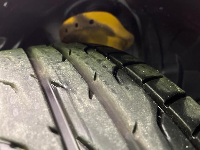 レヴォーグ 1.6GT-Sアイサイト ターボ サンルーフ ナビ バックカメラ 衝突軽減装置 レーダークルーズ BSM スマートキー LEDヘッド ETC 車線逸脱警報 オートライト デュアルエアコン 純正18インチAW 革巻きステアリング(20枚目)