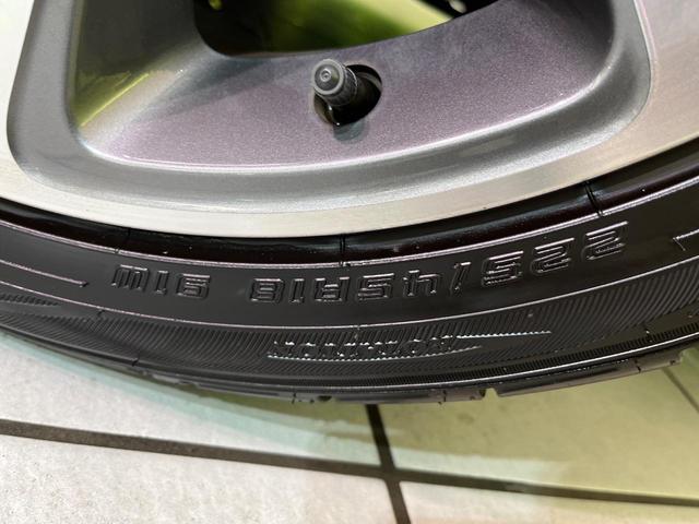 レヴォーグ 1.6GT-Sアイサイト ターボ サンルーフ ナビ バックカメラ 衝突軽減装置 レーダークルーズ BSM スマートキー LEDヘッド ETC 車線逸脱警報 オートライト デュアルエアコン 純正18インチAW 革巻きステアリング(29枚目)