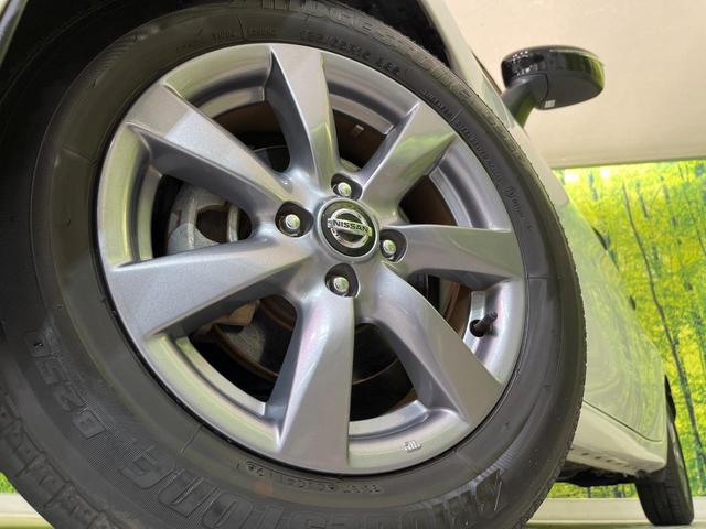 ノート e-パワー X ブラックアロー 純正ナビ バックカメラ 衝突軽減装置 レーダークルーズ コーナーセンサー スマートキー ETC 車線逸脱警報 誤発進抑制機能 オートライト オートエアコン 純正15インチAW Bluetooth再生(13枚目)