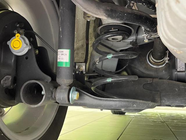 ノート e-パワー X ブラックアロー 純正ナビ バックカメラ 衝突軽減装置 レーダークルーズ コーナーセンサー スマートキー ETC 車線逸脱警報 誤発進抑制機能 オートライト オートエアコン 純正15インチAW Bluetooth再生(21枚目)