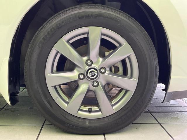 ノート e-パワー X ブラックアロー 純正ナビ バックカメラ 衝突軽減装置 レーダークルーズ コーナーセンサー スマートキー ETC 車線逸脱警報 誤発進抑制機能 オートライト オートエアコン 純正15インチAW Bluetooth再生(32枚目)