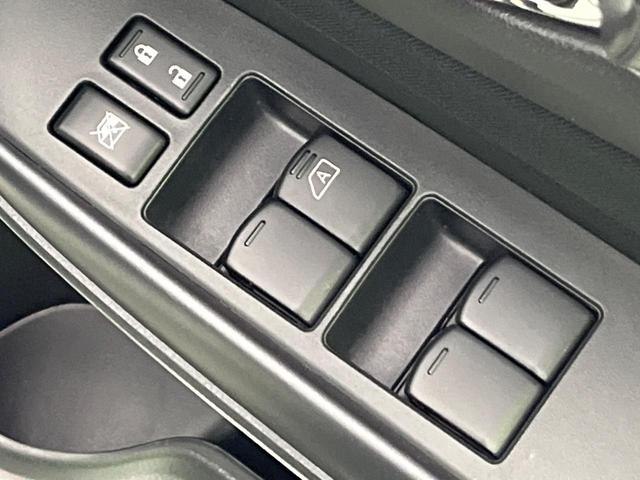 ノート e-パワー X ブラックアロー 純正ナビ バックカメラ 衝突軽減装置 レーダークルーズ コーナーセンサー スマートキー ETC 車線逸脱警報 誤発進抑制機能 オートライト オートエアコン 純正15インチAW Bluetooth再生(44枚目)