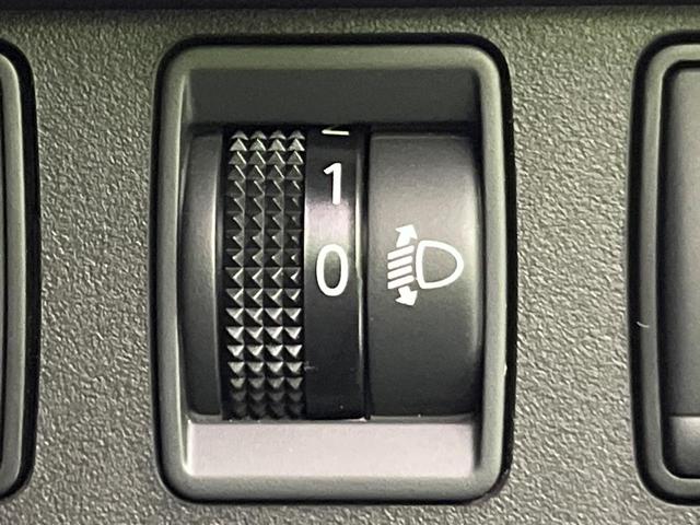 ノート e-パワー X ブラックアロー 純正ナビ バックカメラ 衝突軽減装置 レーダークルーズ コーナーセンサー スマートキー ETC 車線逸脱警報 誤発進抑制機能 オートライト オートエアコン 純正15インチAW Bluetooth再生(47枚目)