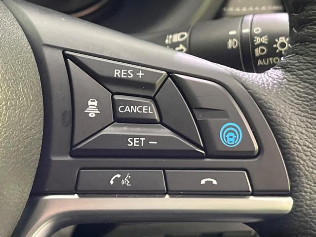 キックス X 純正9型ナビ 全周囲カメラ プロパイロット 衝突軽減装置 デジタルインナーミラー 2トーンルーフ シートヒーター コーナーセンサー スマートキー LEDヘッド ETC オートハイビーム オートエアコン(5枚目)