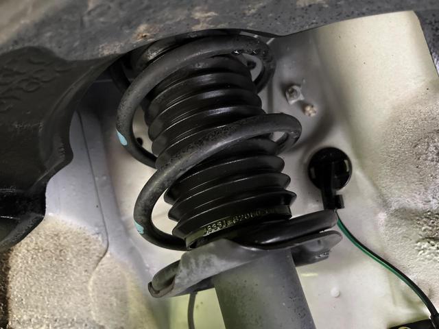 ミライース Ｌ　ＳＡＩＩＩ　ナビ　衝突軽減　コーナーセンサー　オートハイビーム　車線逸脱警報　Ｂｌｕｅｔｏｏｔｈ　横滑り防止装置　アイドリングストップ　ドアバイザー　プライバシーガラス　パワーステアリング（26枚目）