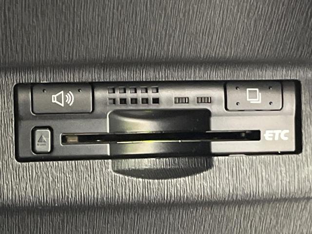 プリウス S 純正ナビ バックカメラ スマートキー HIDヘッド ETC オートライト オートエアコン 純正15インチAW Bluetooth再生 CD/DVD再生 フルセグ ドアバイザー 電動格納ドアミラー(5枚目)
