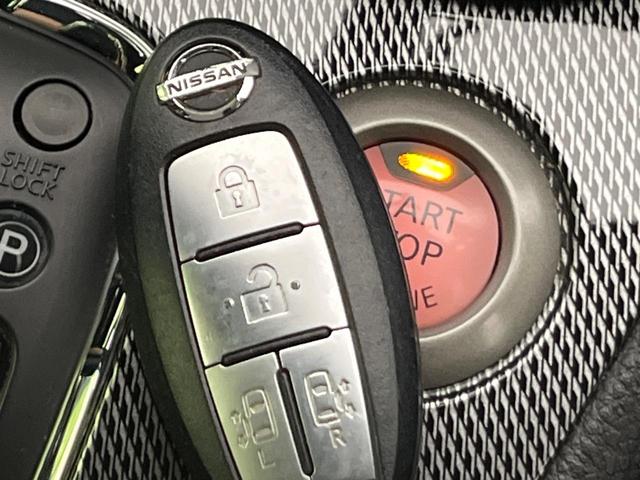 セレナ ライダー 両側電動ドア 純正ナビ バックカメラ スマートキー LEDヘッド ETC クルコン オートライト オートエアコン Bluetooth再生 CD/DVD再生 フルセグ 革巻きステアリング ドアバイザー(7枚目)