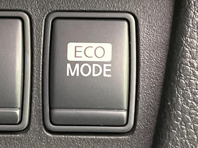 セレナ ライダー 両側電動ドア 純正ナビ バックカメラ スマートキー LEDヘッド ETC クルコン オートライト オートエアコン Bluetooth再生 CD/DVD再生 フルセグ 革巻きステアリング ドアバイザー(51枚目)