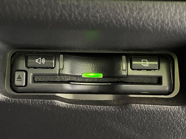 MAZDA3セダン XDプロアクティブ ツーリングセレクション 純正ナビ 全周囲カメラ BOSEサウンド 衝突軽減 レーダークルーズ パワーシート シートヒーター コーナーセンサー スマートキー LEDヘッド ETC オートハイビーム 純正18インチAW(73枚目)