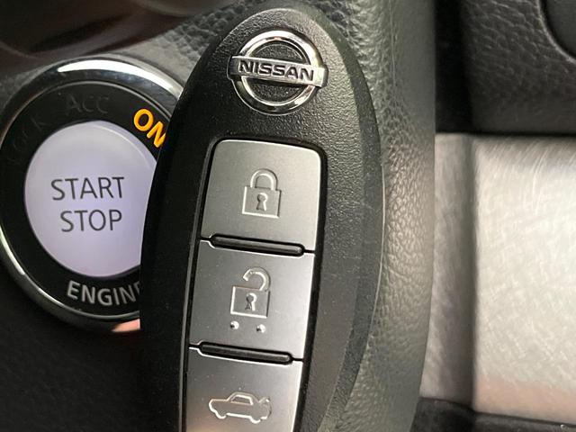 スカイライン ２５０ＧＴ　タイプＶ　純正ＳＤナビ　バックカメラ　電動リアゲート　スマートキー　ＨＩＤヘッド　ＥＴＣ　オートライト　デュアルエアコン　純正１７インチＡＷ　ＣＤ／ＤＶＤ再生　フルセグ　横滑り防止装置　ドアバイザー（7枚目）