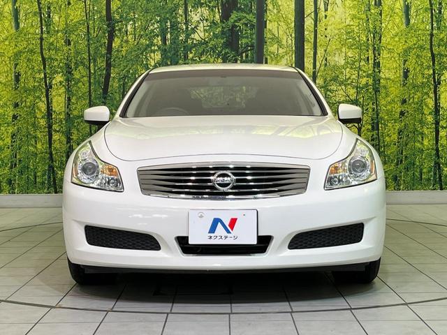 スカイライン ２５０ＧＴ　タイプＶ　純正ＳＤナビ　バックカメラ　電動リアゲート　スマートキー　ＨＩＤヘッド　ＥＴＣ　オートライト　デュアルエアコン　純正１７インチＡＷ　ＣＤ／ＤＶＤ再生　フルセグ　横滑り防止装置　ドアバイザー（14枚目）