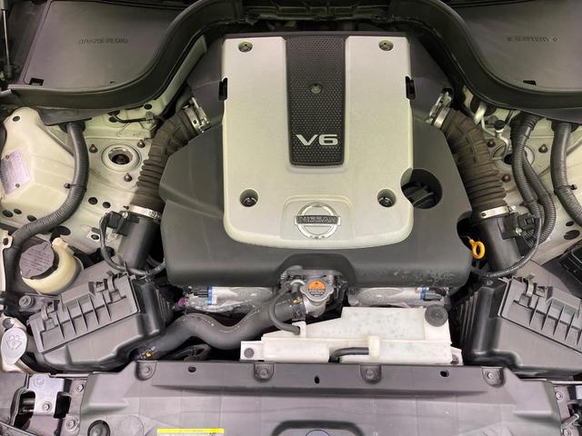 スカイライン ２５０ＧＴ　タイプＶ　純正ＳＤナビ　バックカメラ　電動リアゲート　スマートキー　ＨＩＤヘッド　ＥＴＣ　オートライト　デュアルエアコン　純正１７インチＡＷ　ＣＤ／ＤＶＤ再生　フルセグ　横滑り防止装置　ドアバイザー（18枚目）