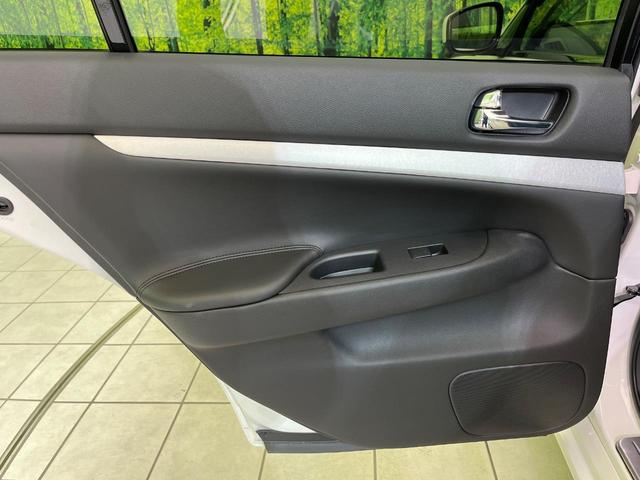 スカイライン ２５０ＧＴ　タイプＶ　純正ＳＤナビ　バックカメラ　電動リアゲート　スマートキー　ＨＩＤヘッド　ＥＴＣ　オートライト　デュアルエアコン　純正１７インチＡＷ　ＣＤ／ＤＶＤ再生　フルセグ　横滑り防止装置　ドアバイザー（35枚目）